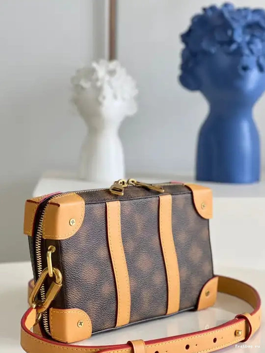 First bag ru LOUIS SOFT TRUNK VUITTON 0518